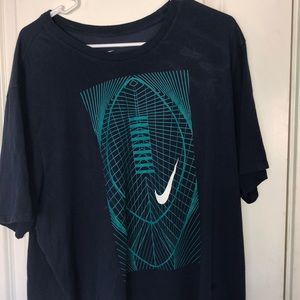 Men’s Nike shirt